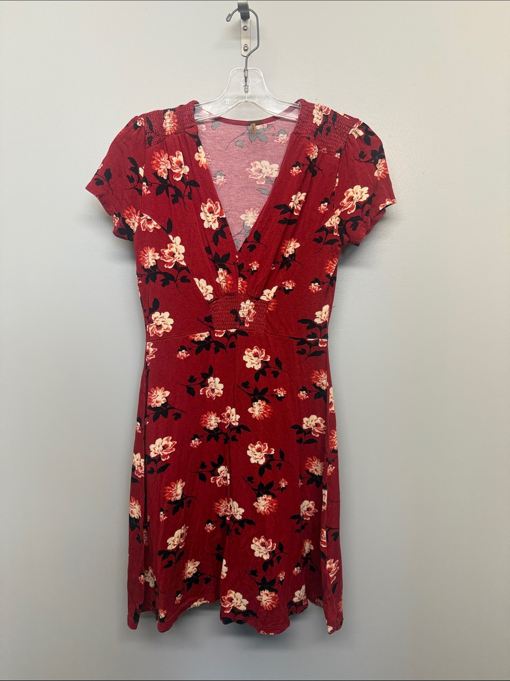 Harlow Red Floral V-Neck Short Sleeve Midi Dress